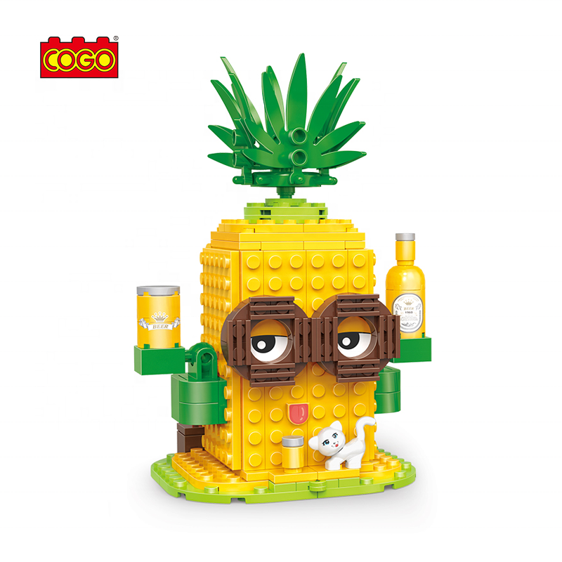 Cogo Pineapple Beer Store Building Block Set.